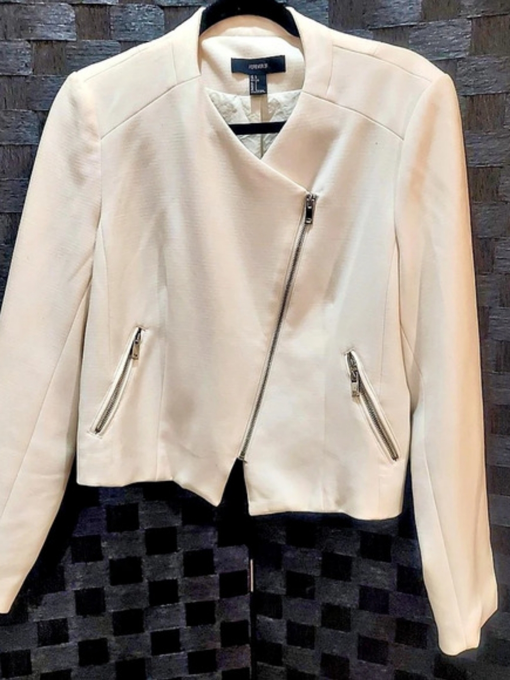 FOREVER 21 Faux Leather Moto Jacket White Size Large